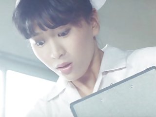 Putón在他工作的时候引诱他的兄弟